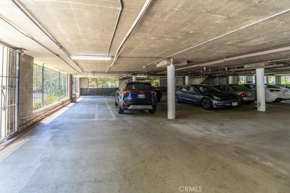 1236 Columbus #11 Glendale, CA 91202