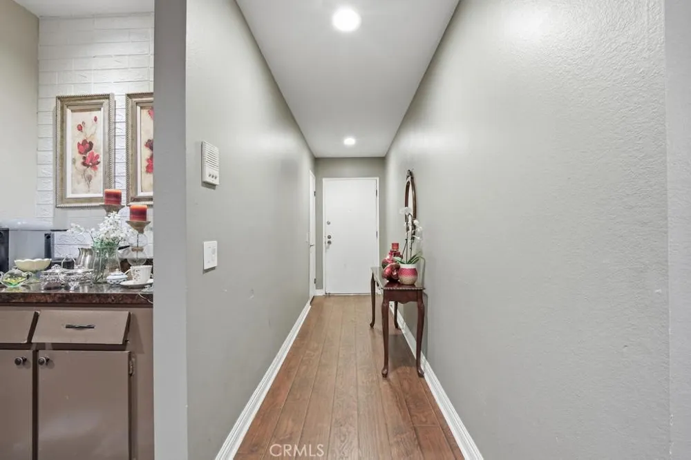 1236 Columbus #11 Glendale, CA 91202