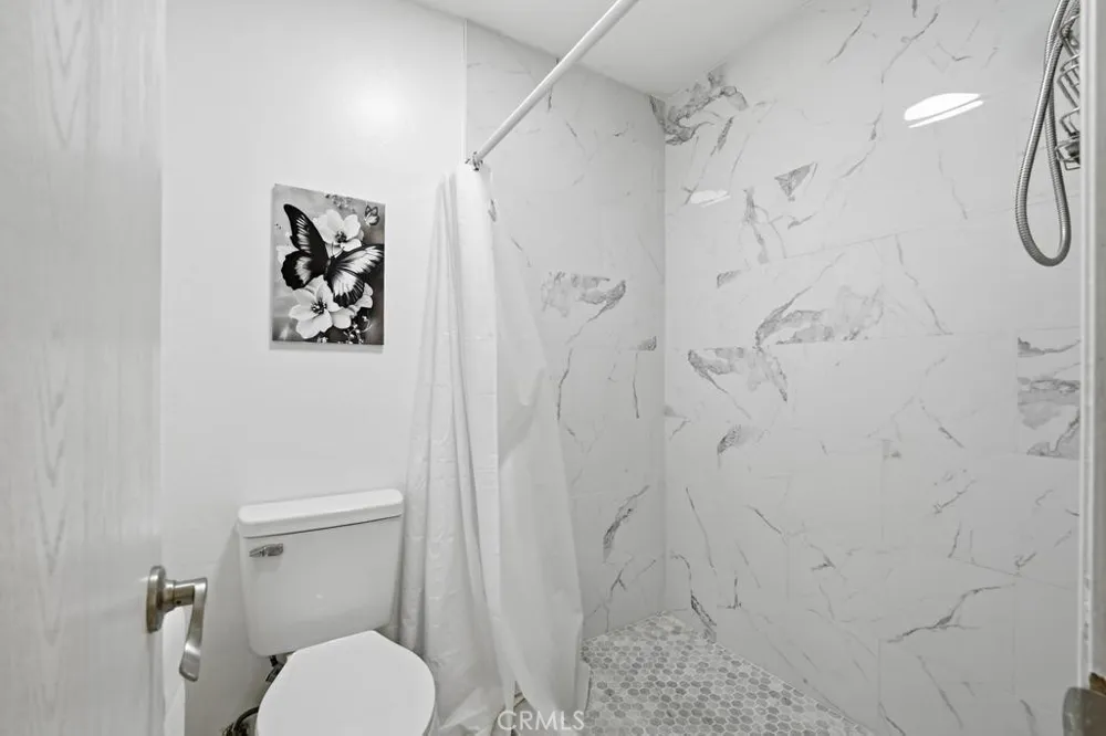1236 Columbus #11 Glendale, CA 91202