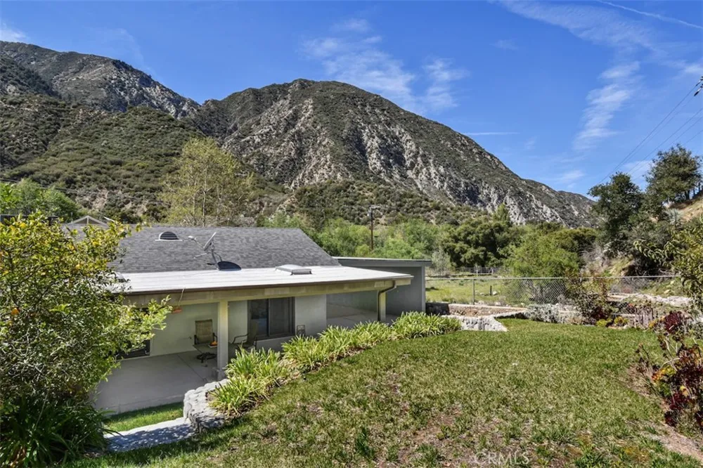 2447 Stonyvale Road Tujunga, CA 91042