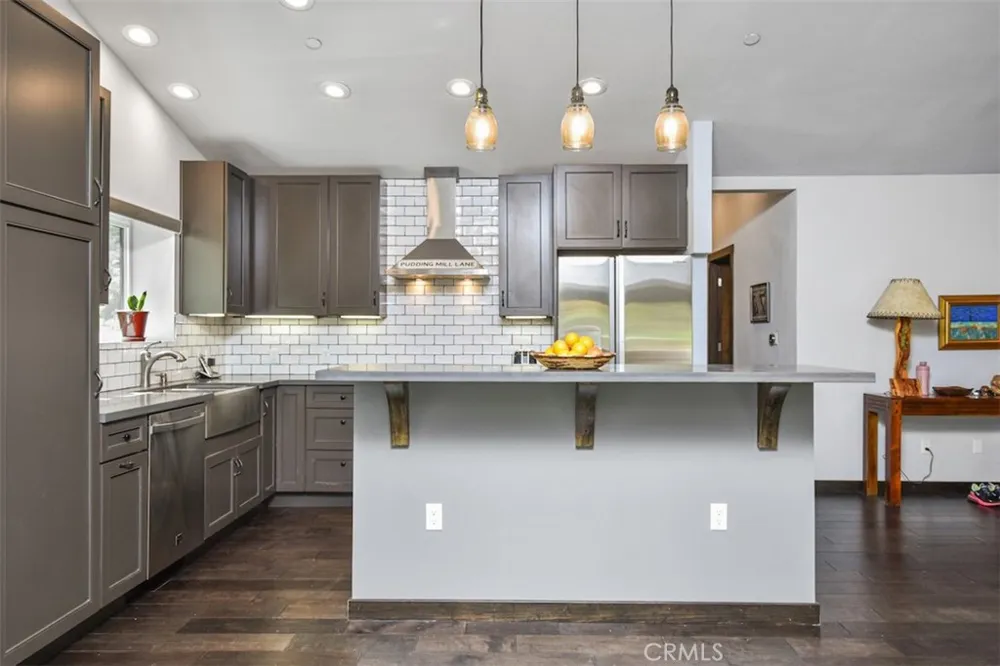 2447 Stonyvale Road Tujunga, CA 91042