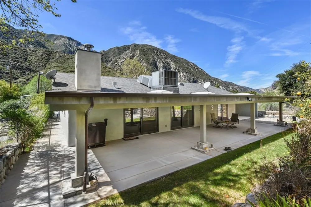 2447 Stonyvale Road Tujunga, CA 91042