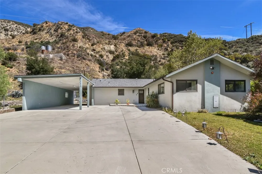 2447 Stonyvale Road Tujunga, CA 91042