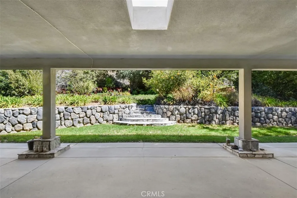 2447 Stonyvale Road Tujunga, CA 91042