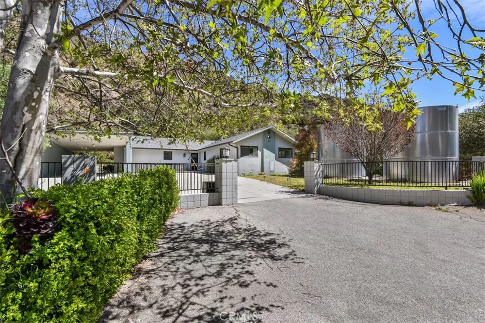 2447 Stonyvale Road Tujunga, CA 91042