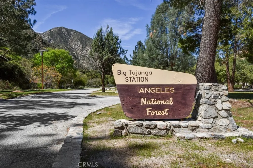 2447 Stonyvale Road Tujunga, CA 91042