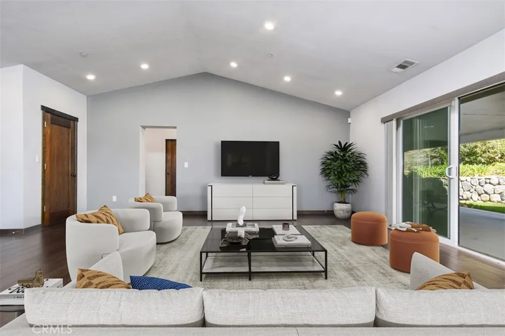 2447 Stonyvale Road Tujunga, CA 91042