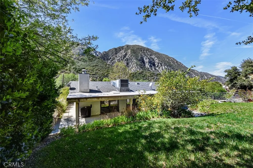 2447 Stonyvale Road Tujunga, CA 91042