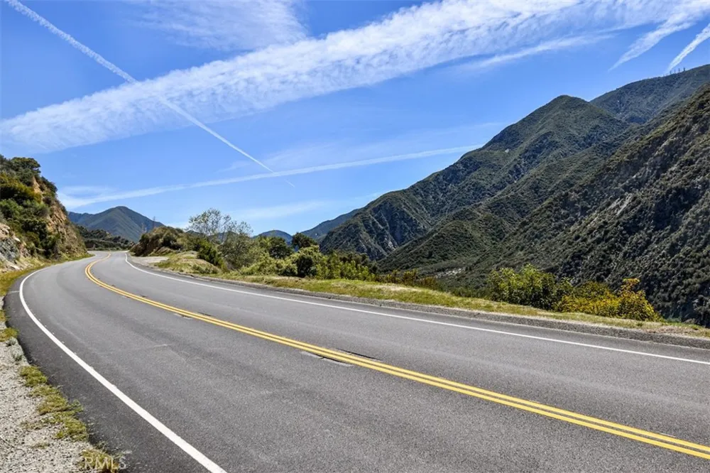 2447 Stonyvale Road Tujunga, CA 91042