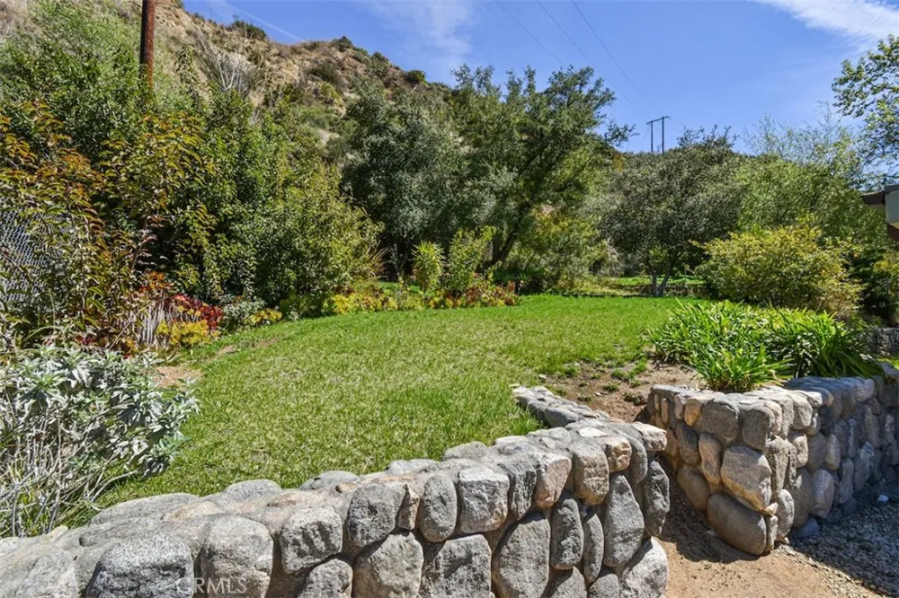 2447 Stonyvale Road Tujunga, CA 91042