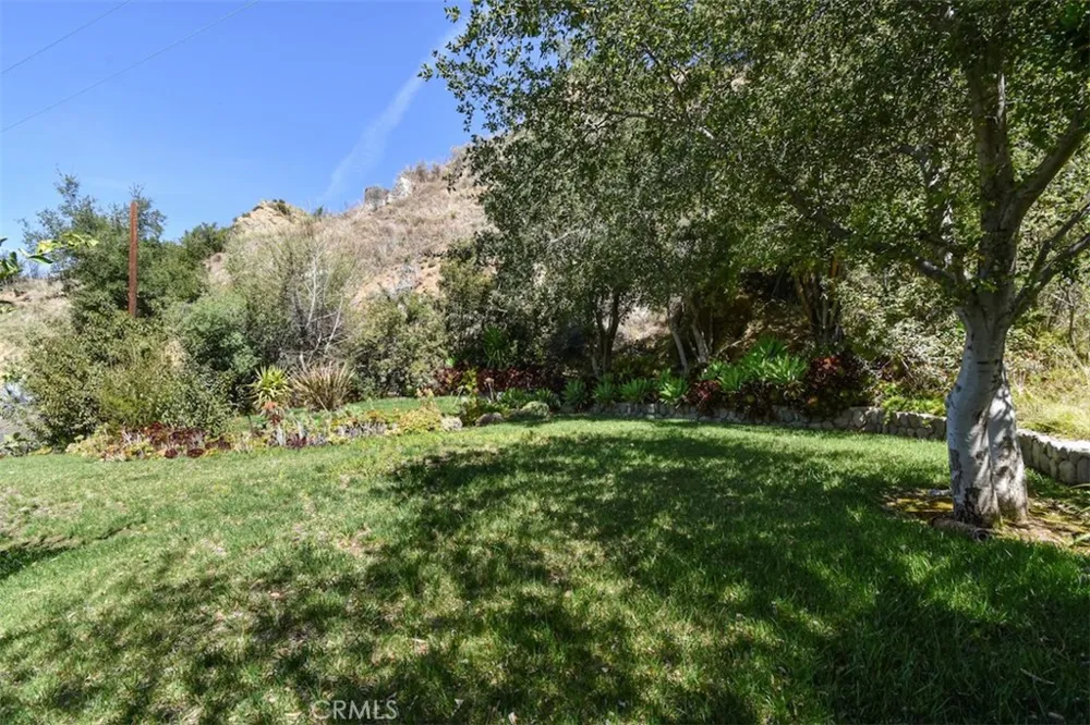 2447 Stonyvale Road Tujunga, CA 91042