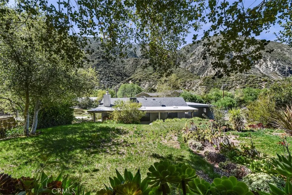 2447 Stonyvale Road Tujunga, CA 91042
