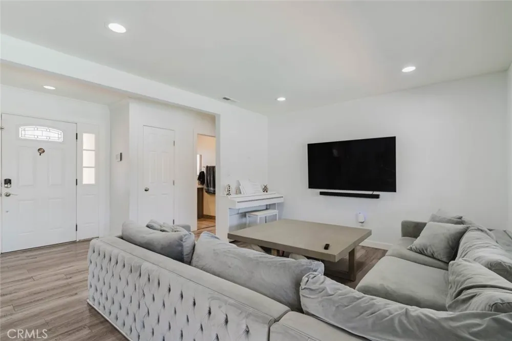 16001 Tulsa Street Granada Hills, CA 91344