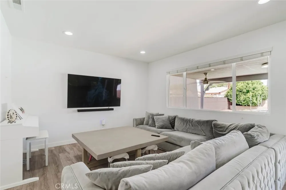 16001 Tulsa Street Granada Hills, CA 91344