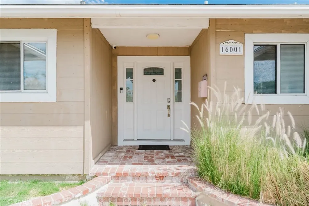 16001 Tulsa Street Granada Hills, CA 91344