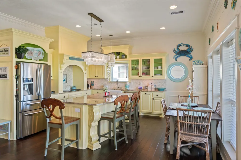 1977 Avenue I Crystal Beach, TX 77650