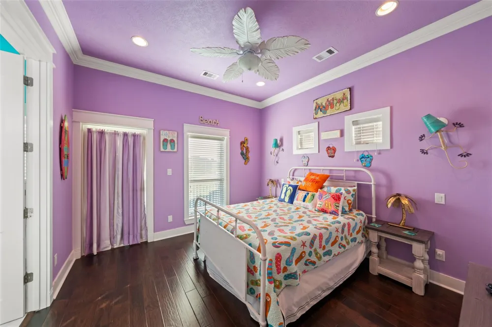 1977 Avenue I Crystal Beach, TX 77650