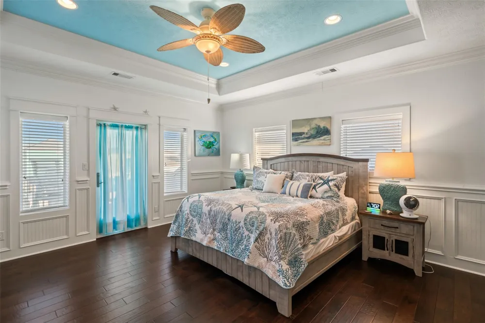 1977 Avenue I Crystal Beach, TX 77650
