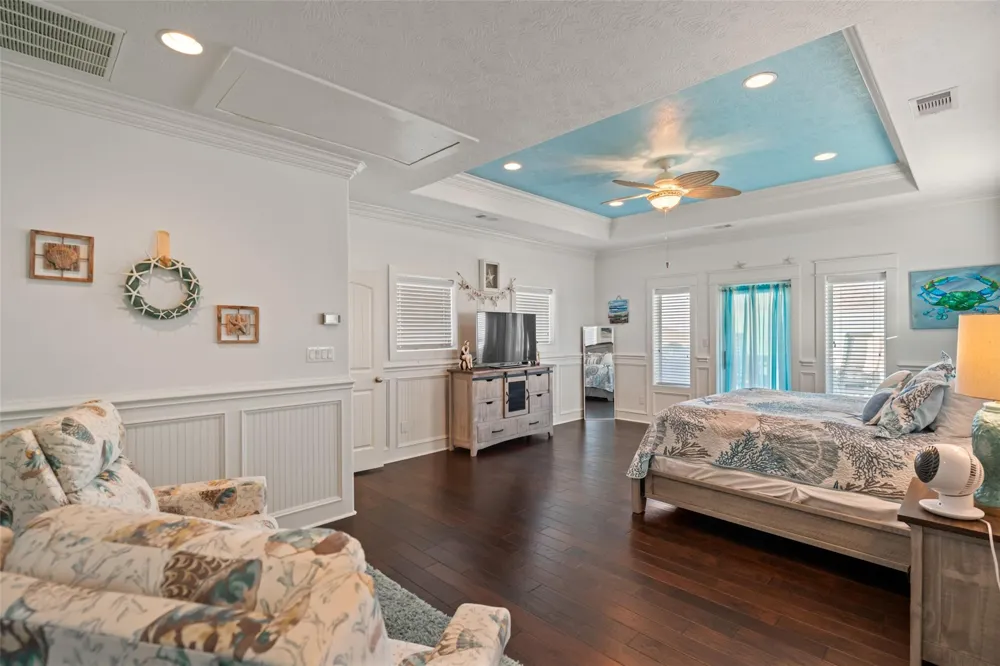 1977 Avenue I Crystal Beach, TX 77650