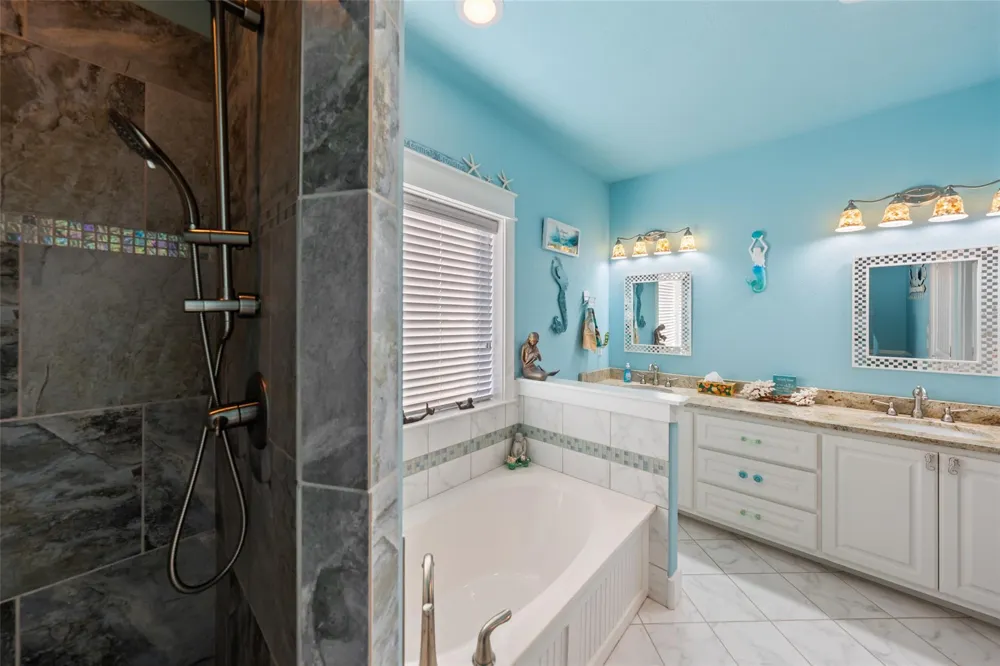 1977 Avenue I Crystal Beach, TX 77650