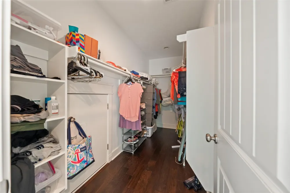 1977 Avenue I Crystal Beach, TX 77650