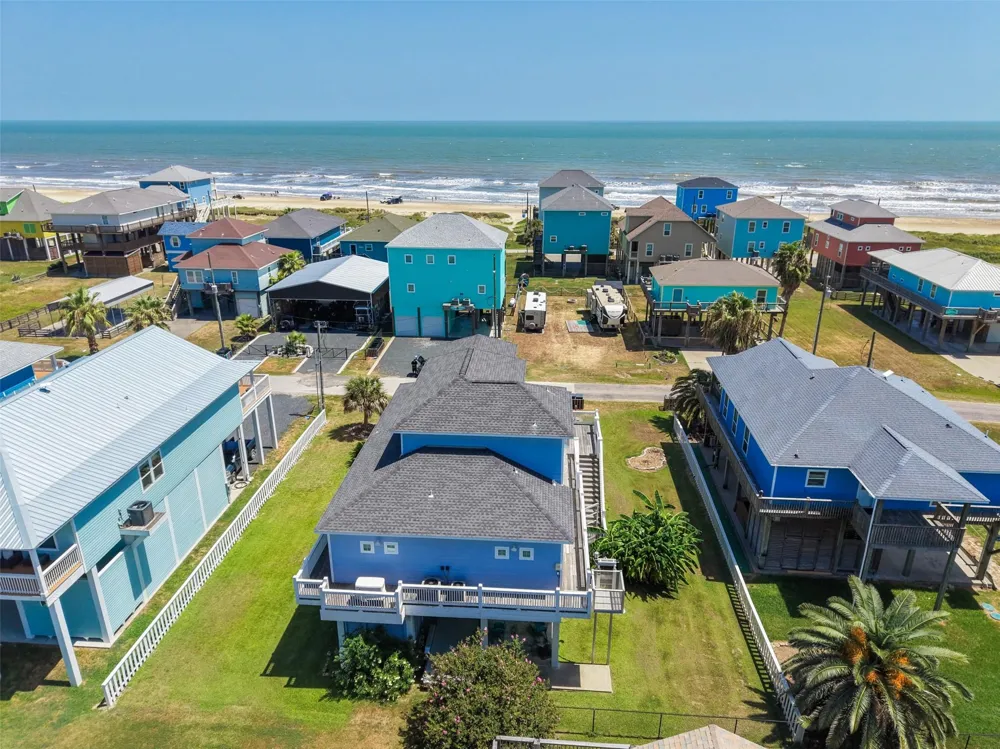 1977 Avenue I Crystal Beach, TX 77650