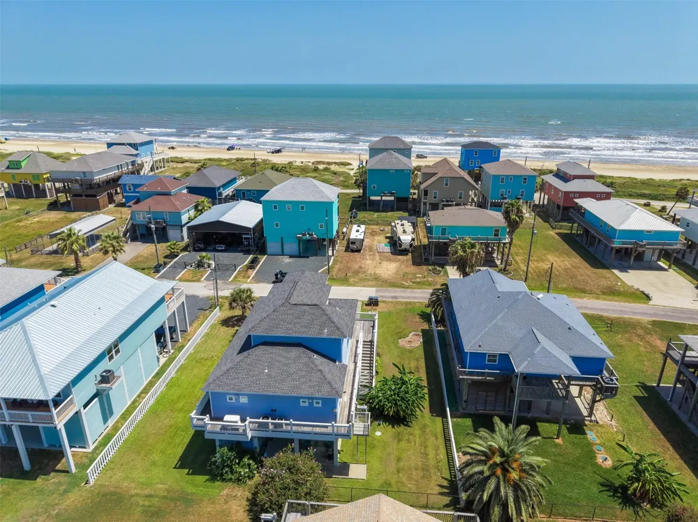 1977 Avenue I Crystal Beach, TX 77650