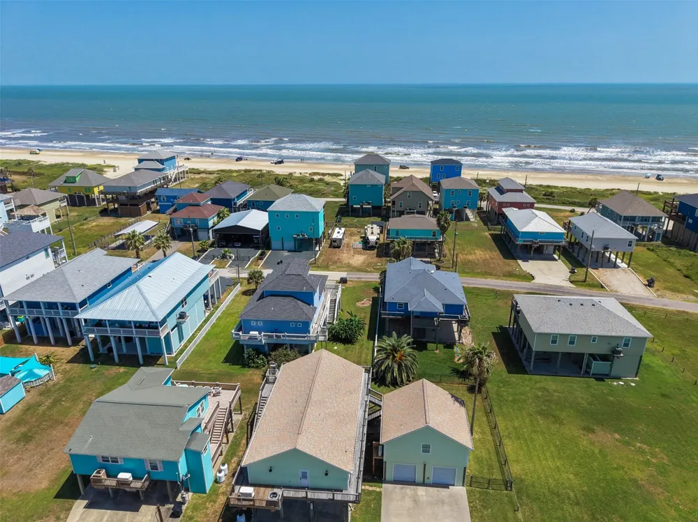 1977 Avenue I Crystal Beach, TX 77650
