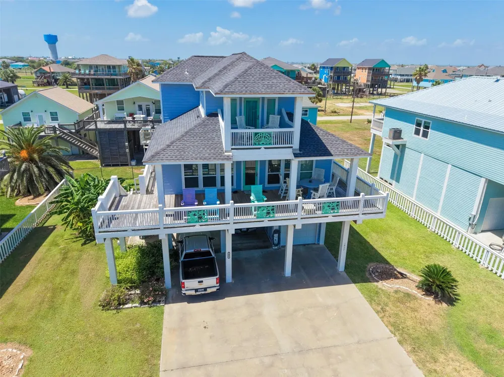 1977 Avenue I Crystal Beach, TX 77650