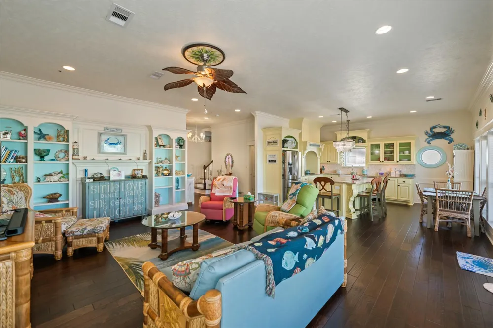 1977 Avenue I Crystal Beach, TX 77650