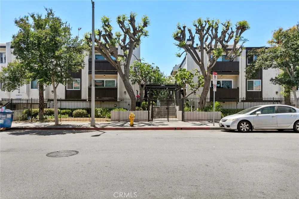 8801 Cedros Avenue #7 Panorama City, CA 91402