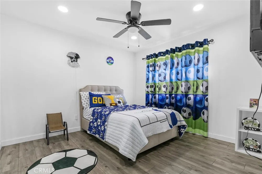 8801 Cedros Avenue #7 Panorama City, CA 91402