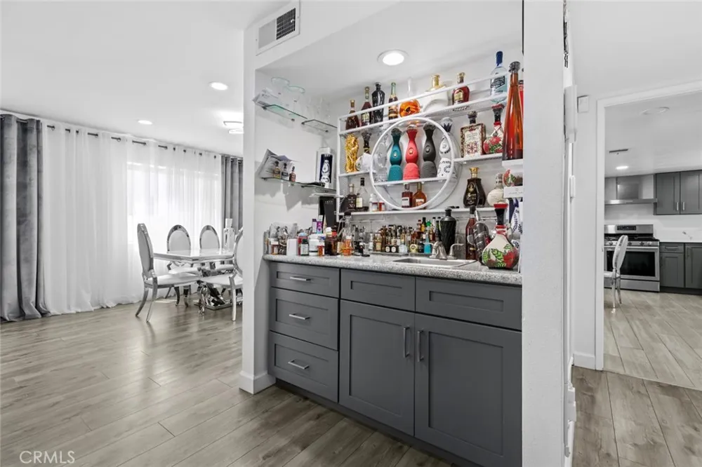 8801 Cedros Avenue #7 Panorama City, CA 91402