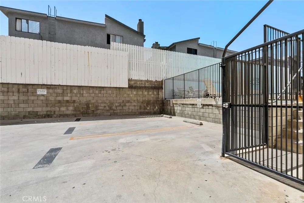 8801 Cedros Avenue #7 Panorama City, CA 91402