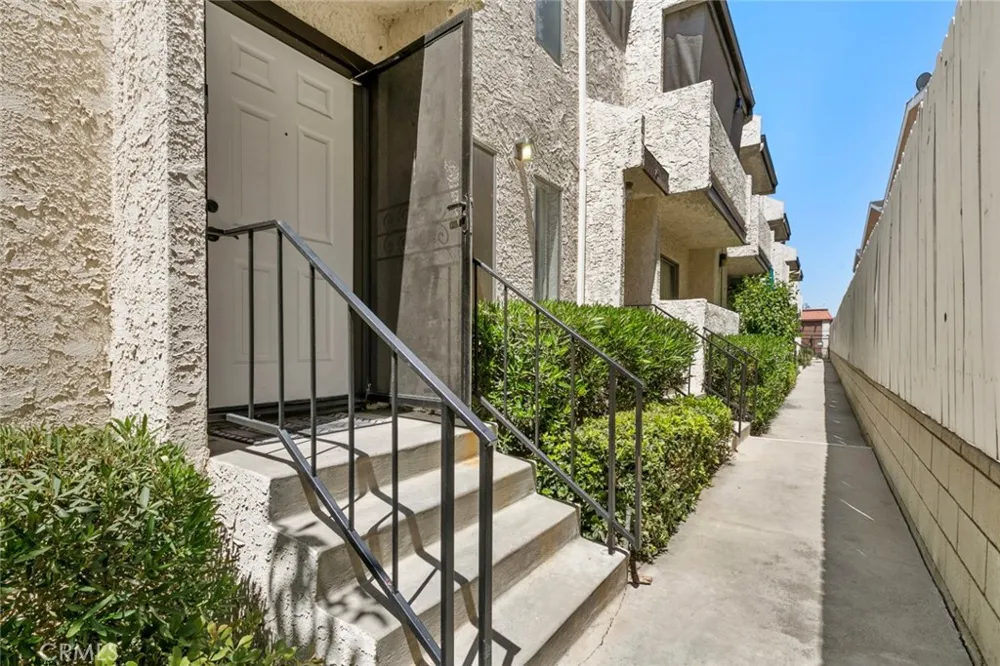 8801 Cedros Avenue #7 Panorama City, CA 91402