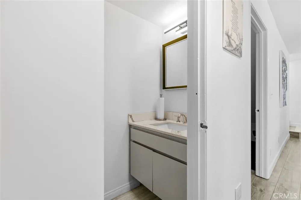 8801 Cedros Avenue #7 Panorama City, CA 91402