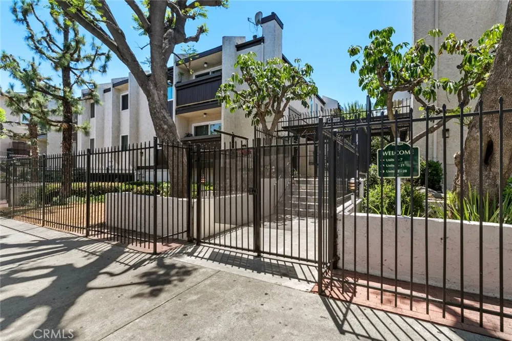 8801 Cedros Avenue #7 Panorama City, CA 91402