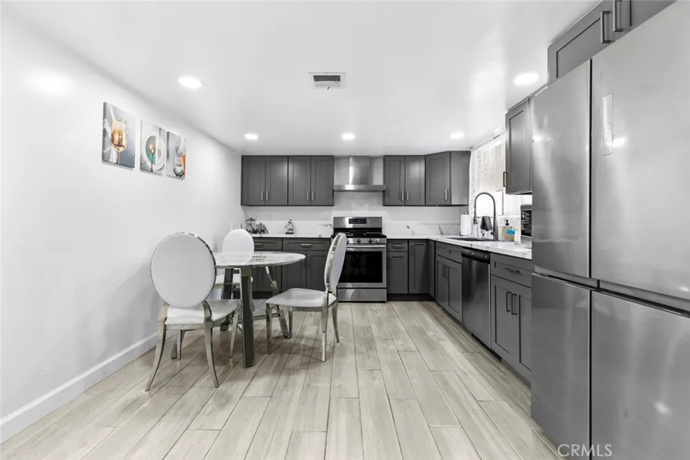 8801 Cedros Avenue #7 Panorama City, CA 91402