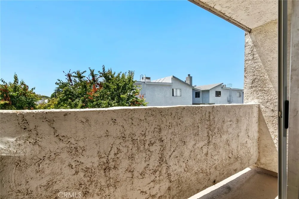 8801 Cedros Avenue #7 Panorama City, CA 91402