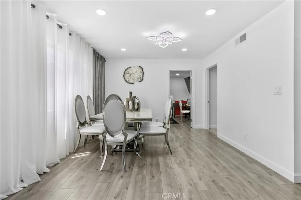 8801 Cedros Avenue #7 Panorama City, CA 91402