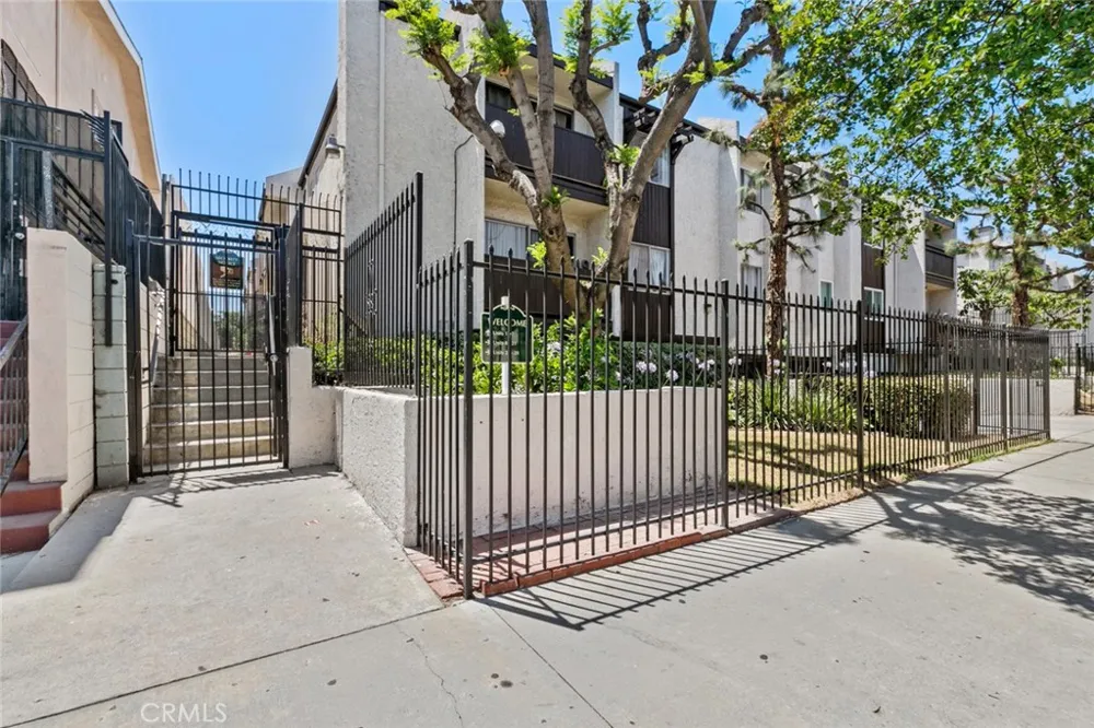 8801 Cedros Avenue #7 Panorama City, CA 91402
