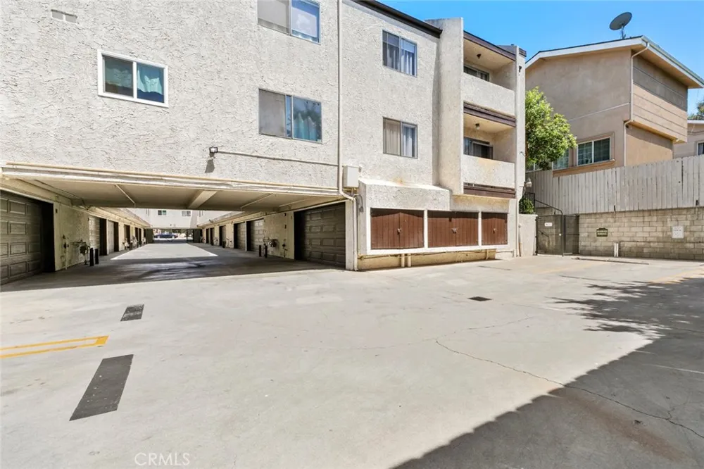8801 Cedros Avenue #7 Panorama City, CA 91402