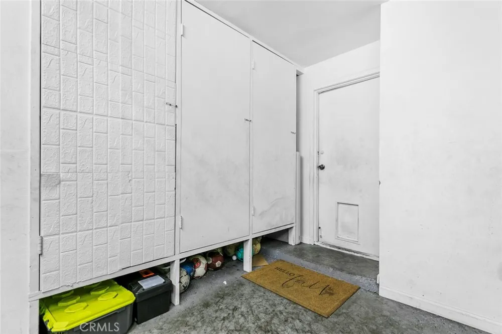 8801 Cedros Avenue #7 Panorama City, CA 91402