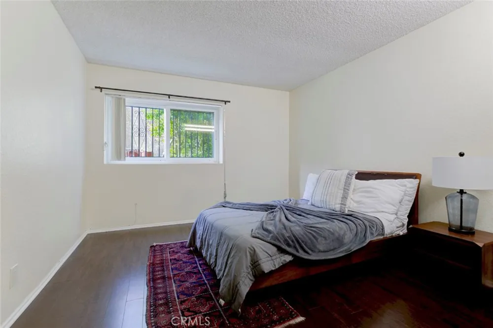 1218 E Tujunga Burbank, CA 91501