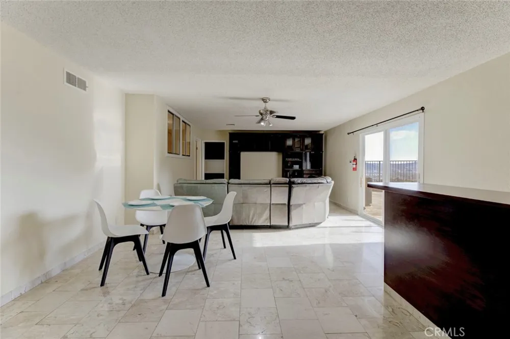 1218 E Tujunga Burbank, CA 91501