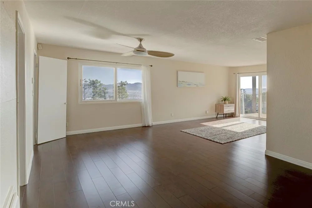 1218 E Tujunga Burbank, CA 91501