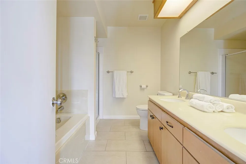 1218 E Tujunga Burbank, CA 91501