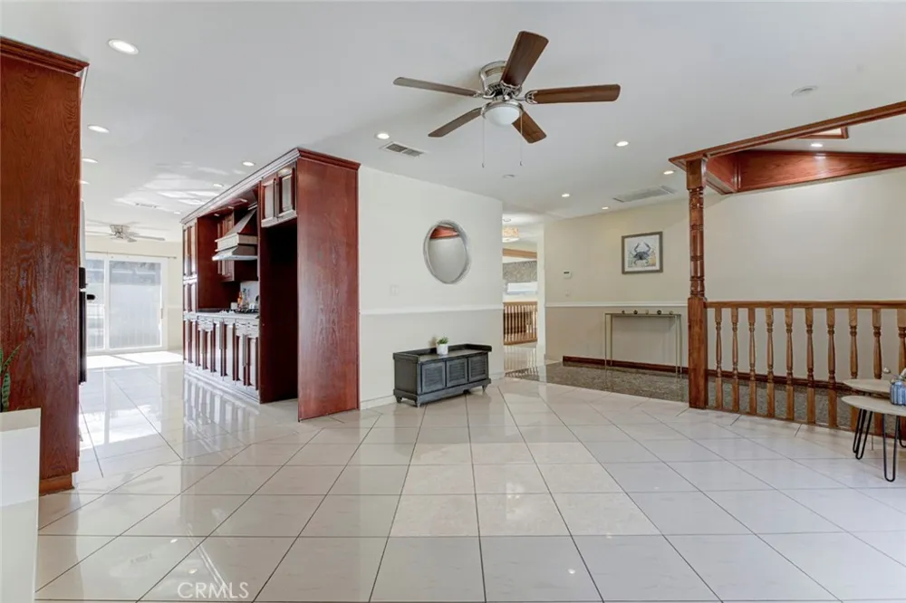 1218 E Tujunga Burbank, CA 91501