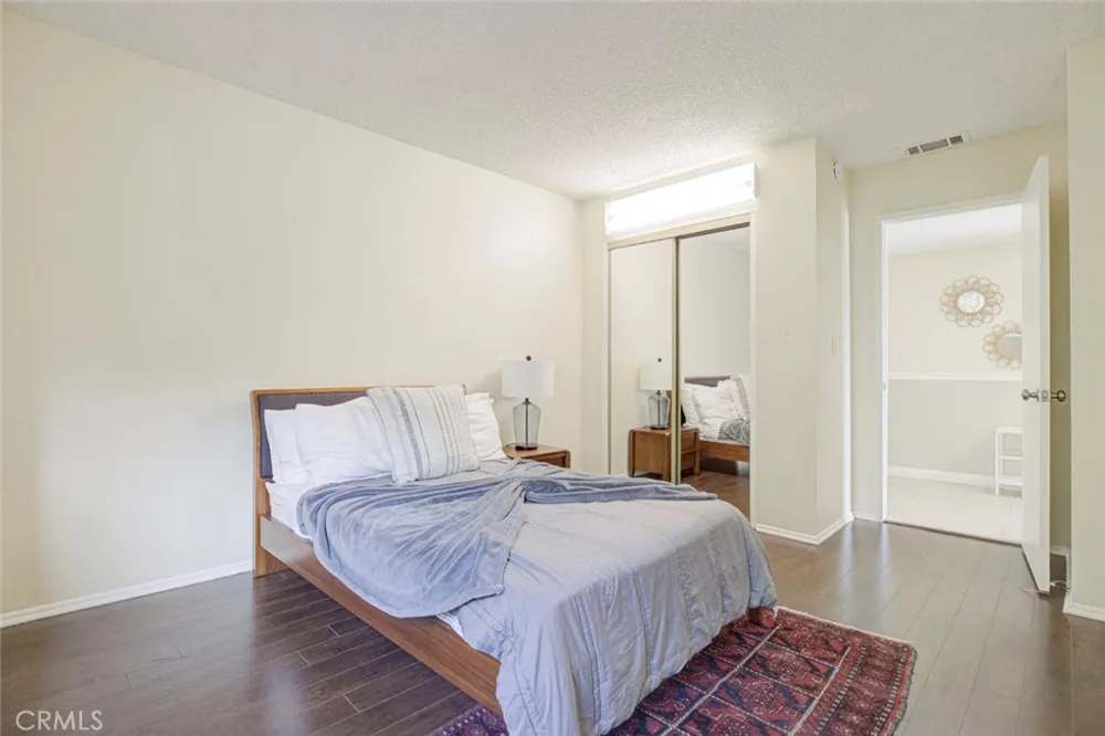 1218 E Tujunga Burbank, CA 91501