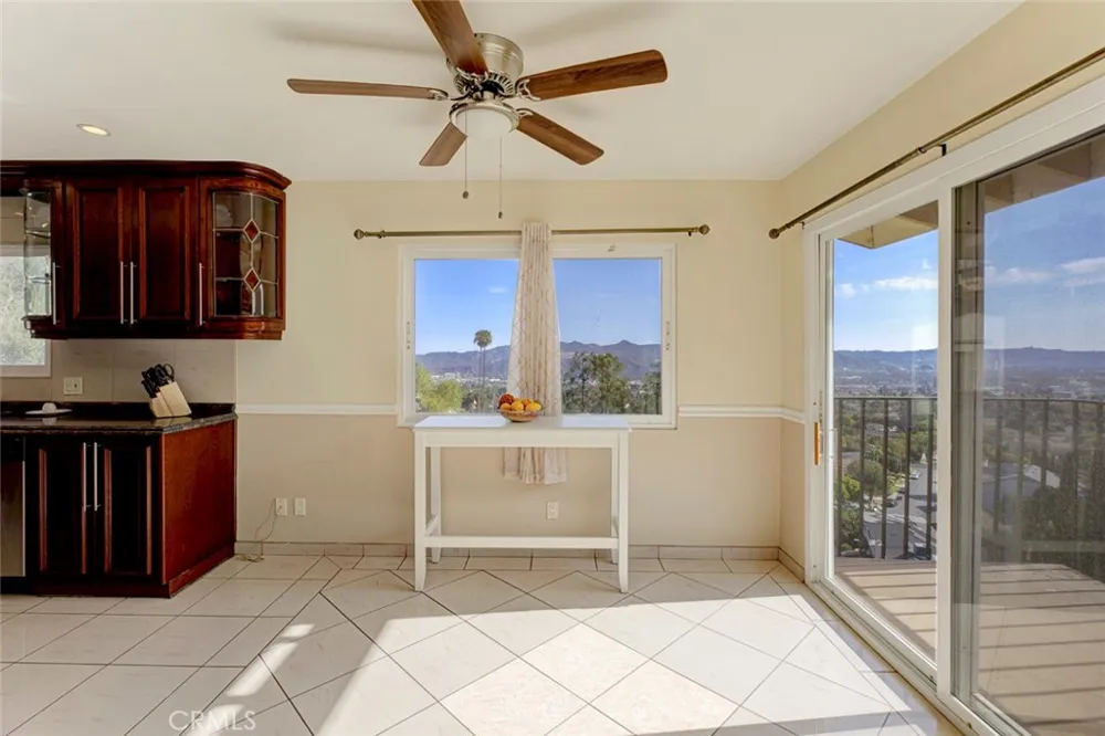 1218 E Tujunga Burbank, CA 91501